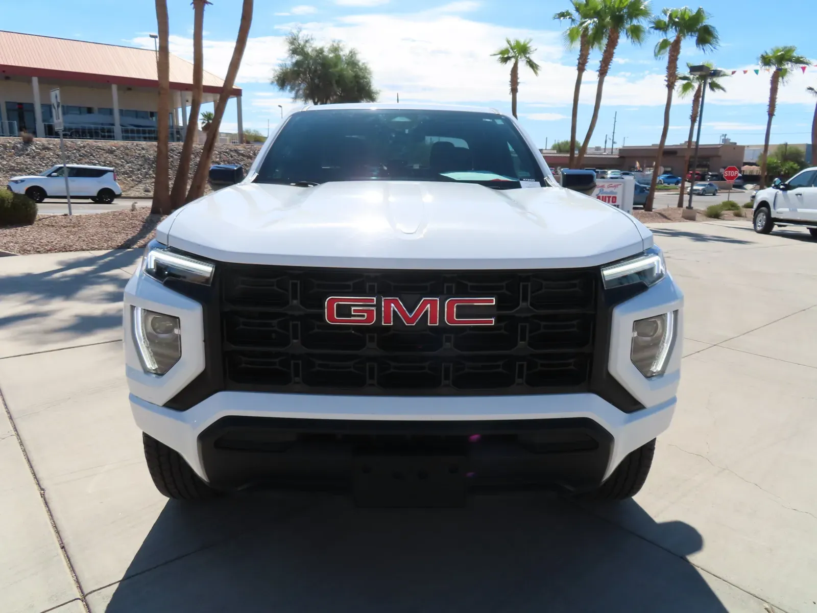 GMC Canyon photo 13