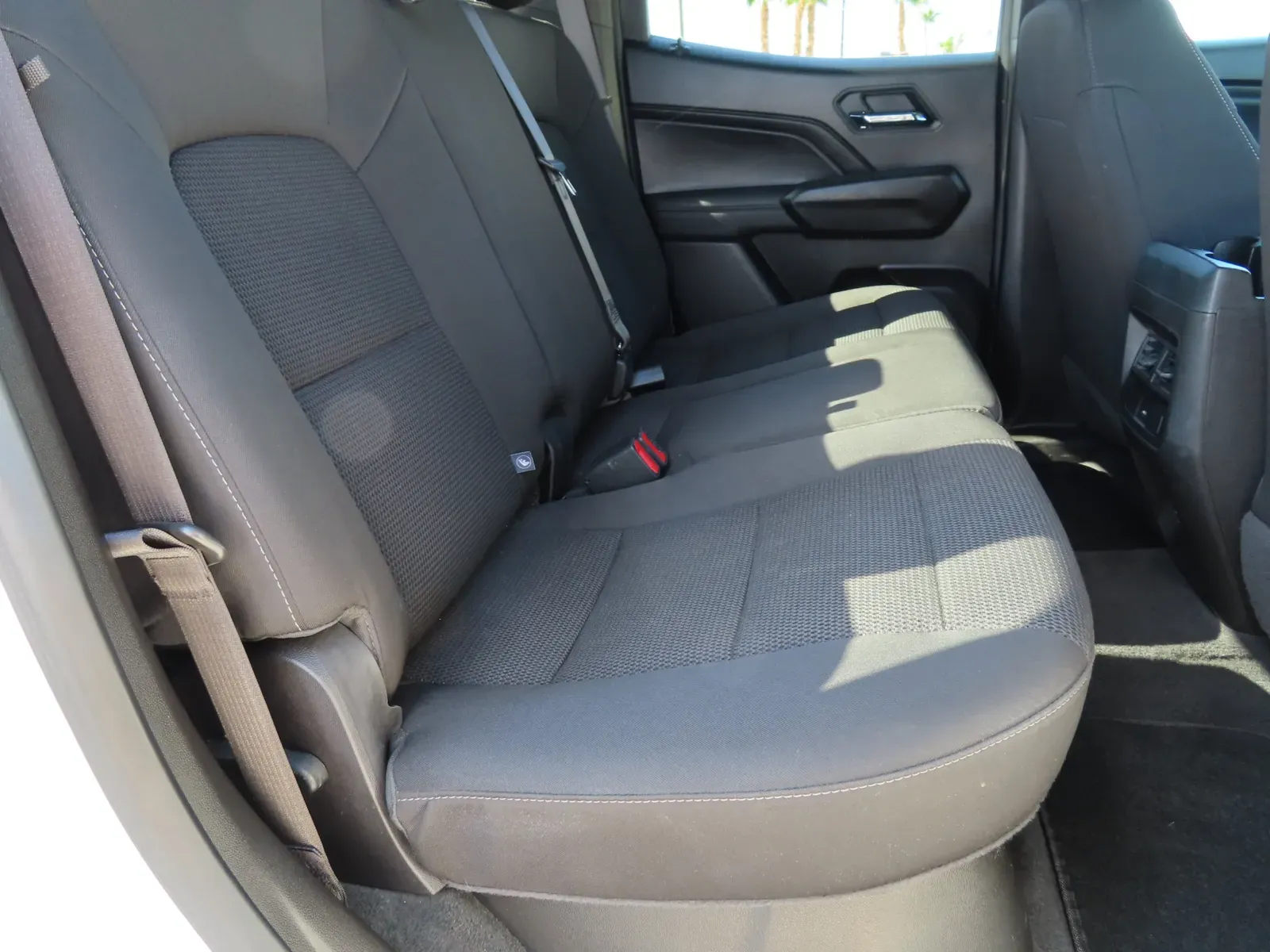 GMC Canyon photo 16