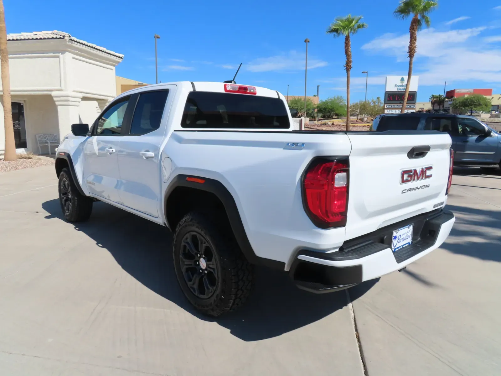 GMC Canyon photo 7