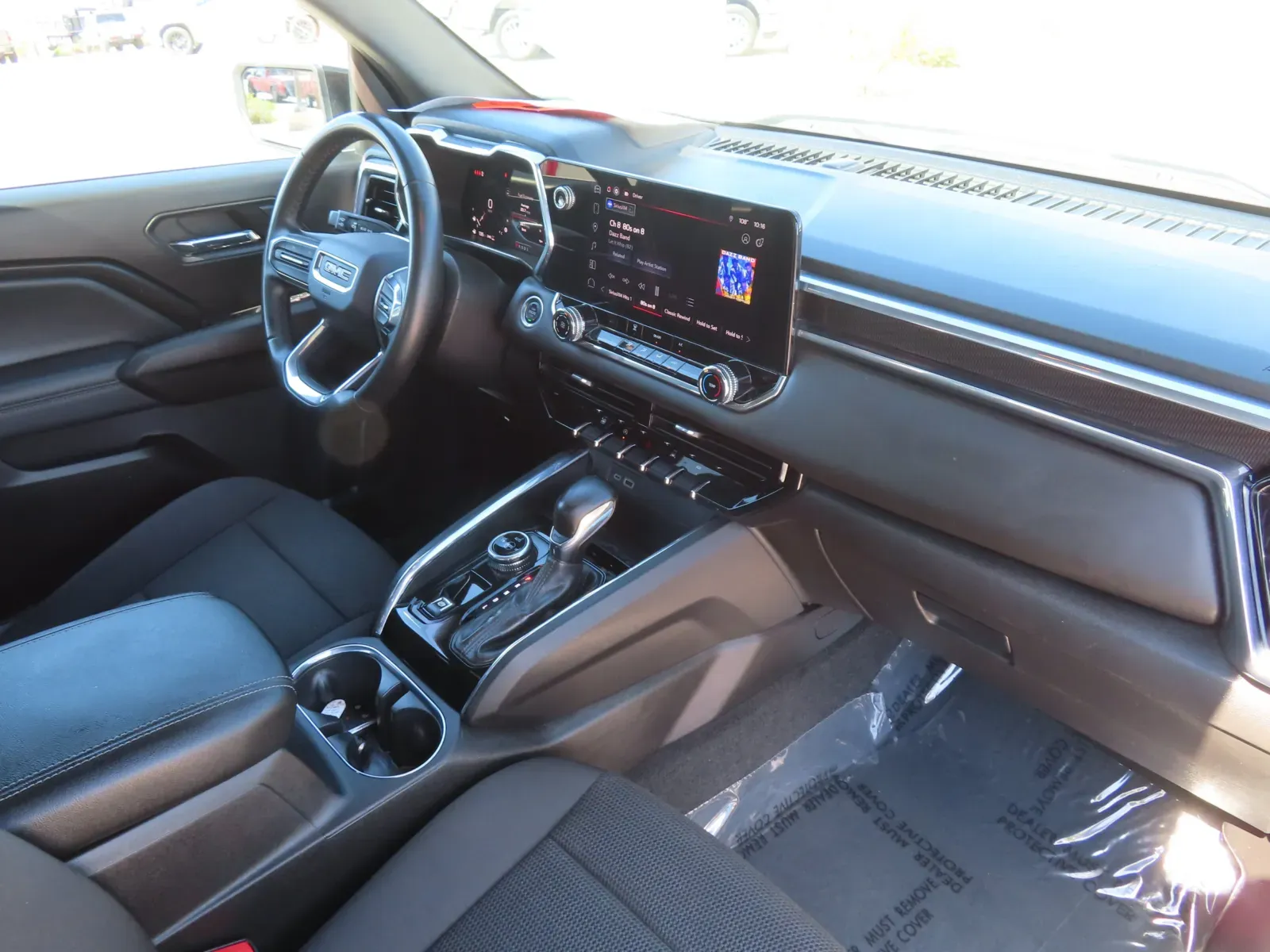GMC Canyon photo 18