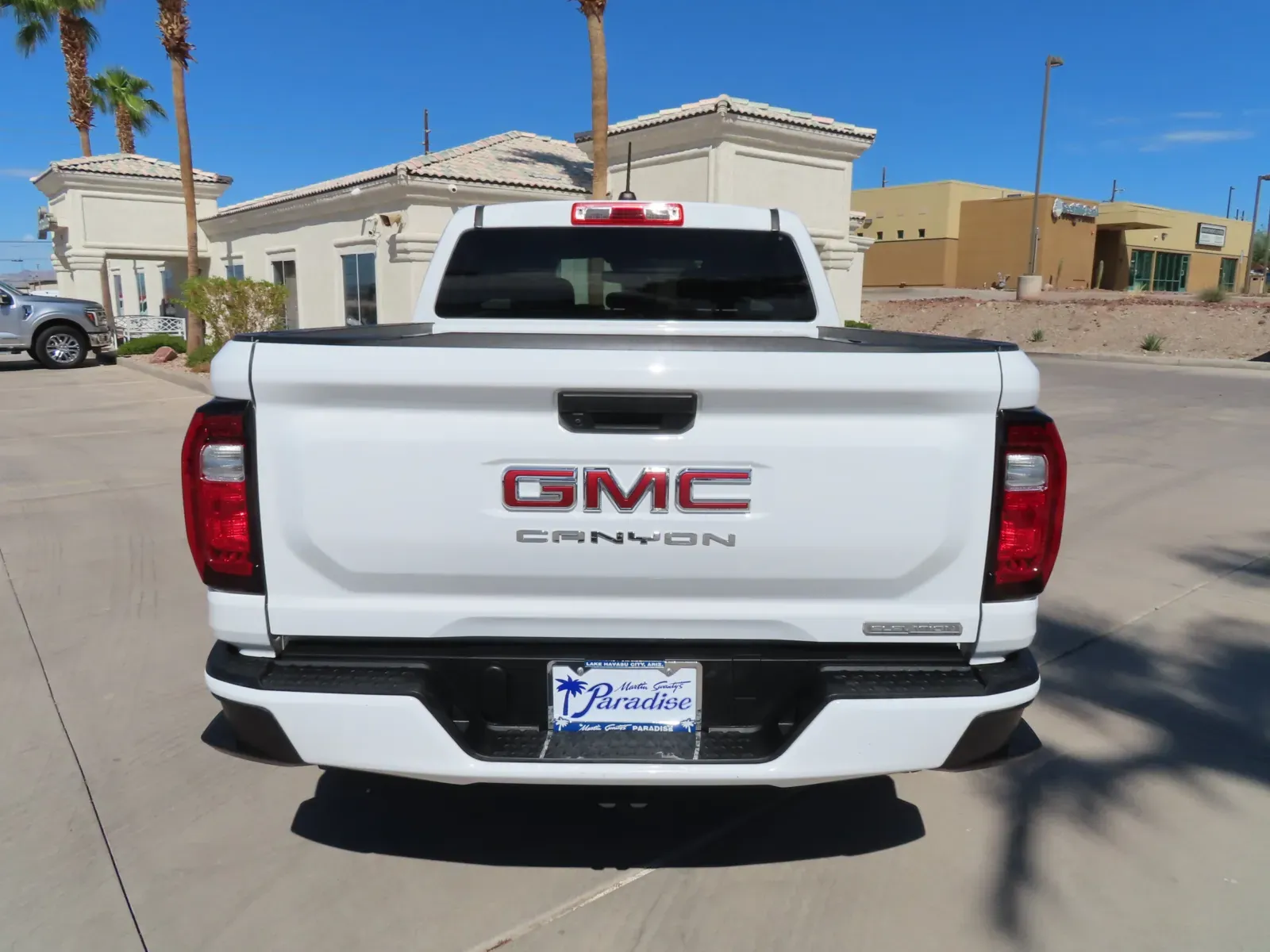 GMC Canyon photo 8
