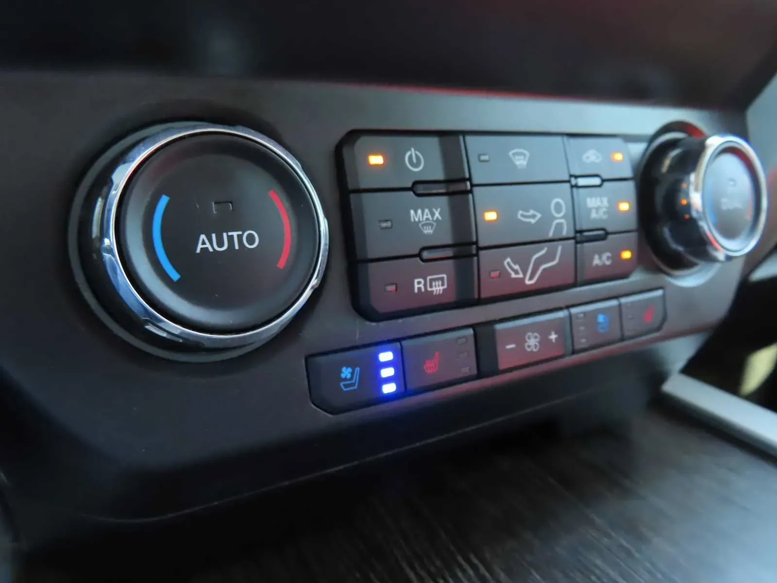 Ford F-350 photo 25