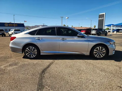 More photos of 2020 Honda Accord Hybrid at Martin Swanty's Paradise Auto, AZ