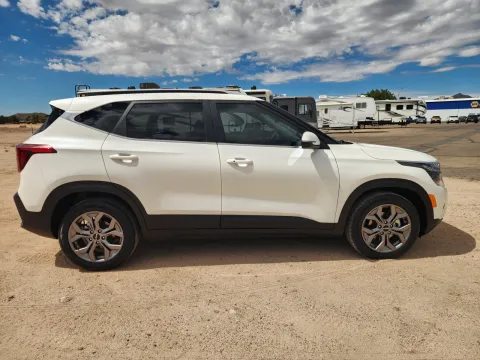 More photos of 2024 Kia Seltos S at Martin Swanty's Paradise Auto, AZ