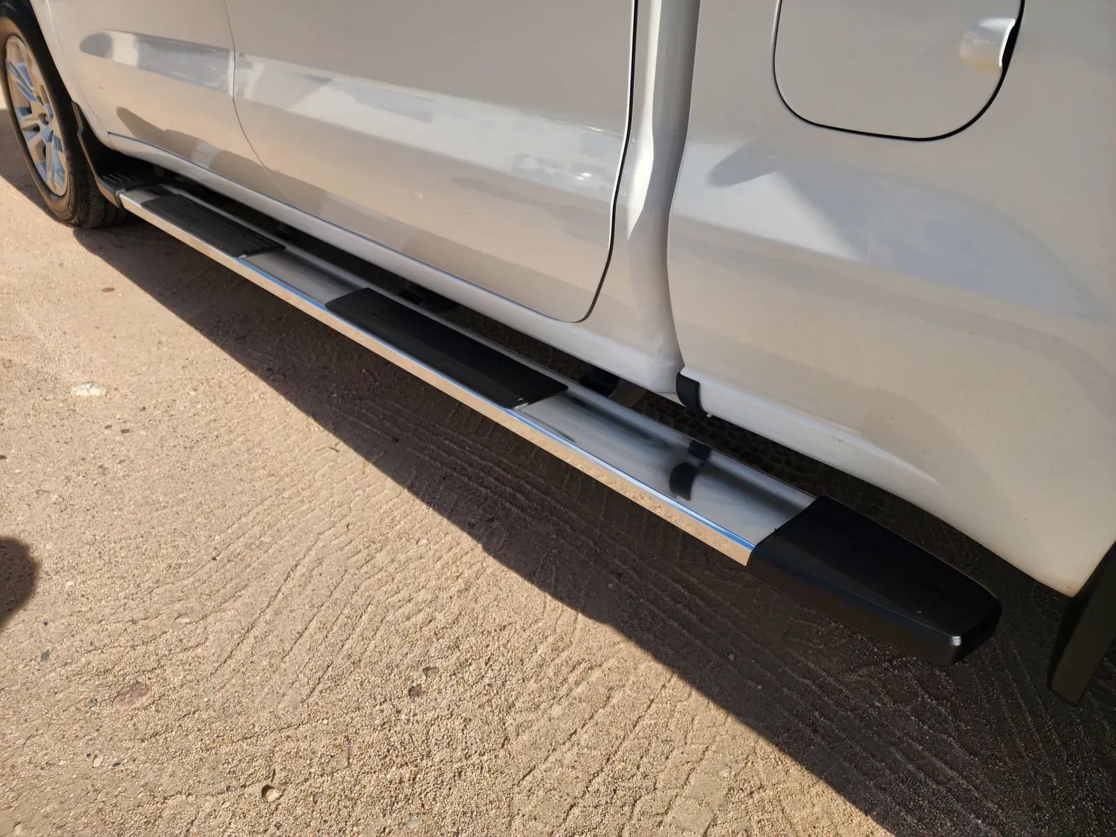 Chevrolet Silverado photo 9