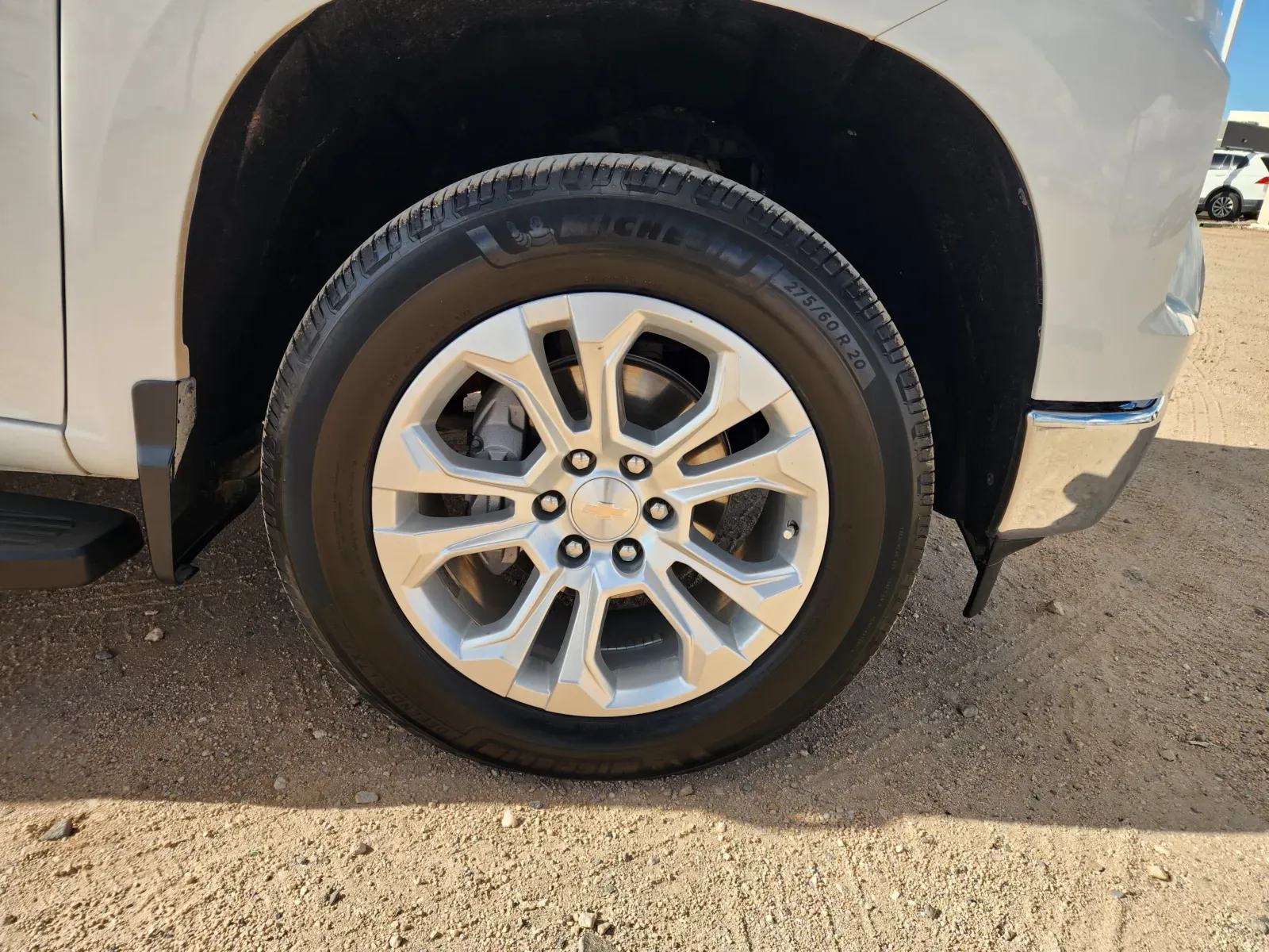 Chevrolet Silverado photo 12