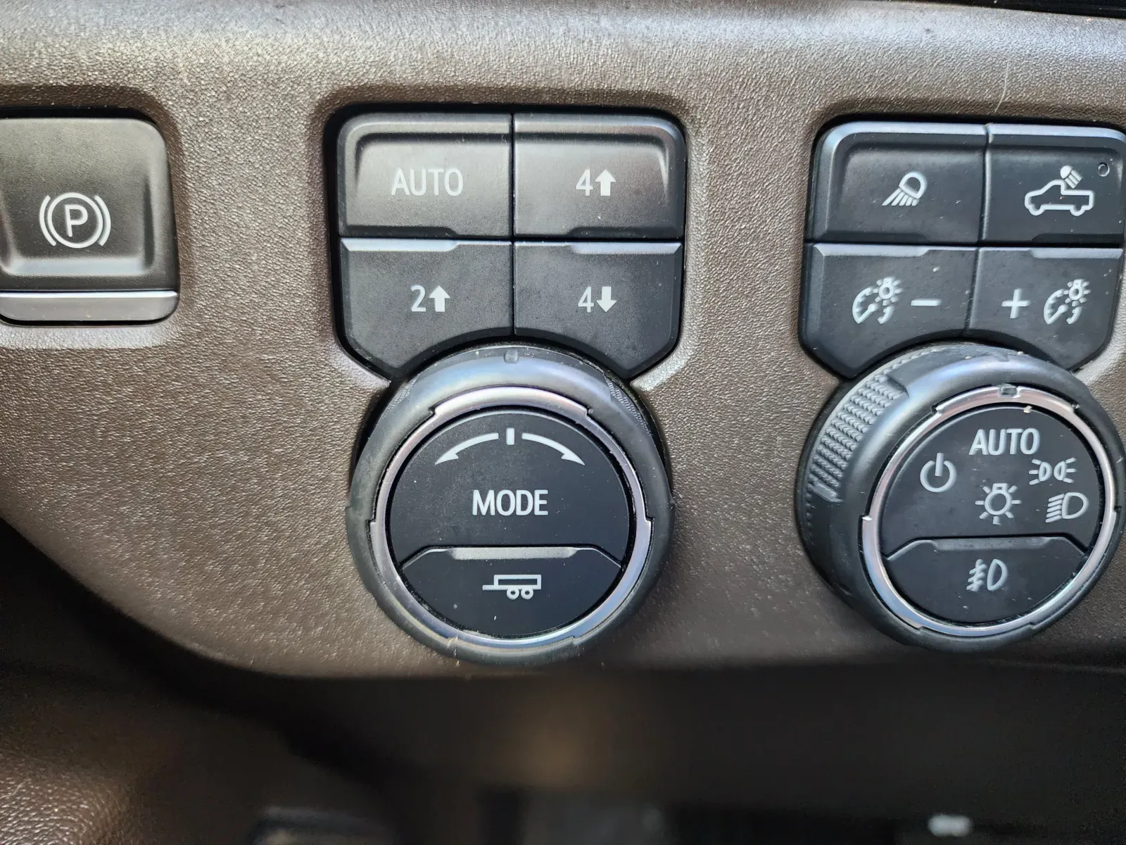 Chevrolet Silverado photo 31