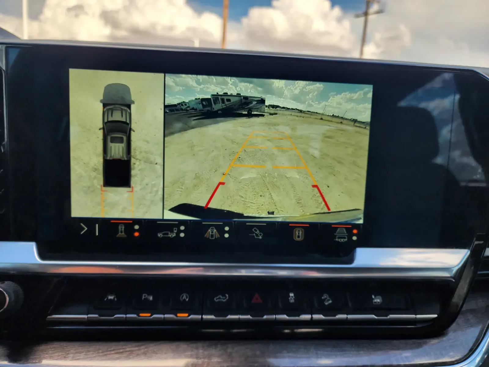 Chevrolet Silverado photo 26