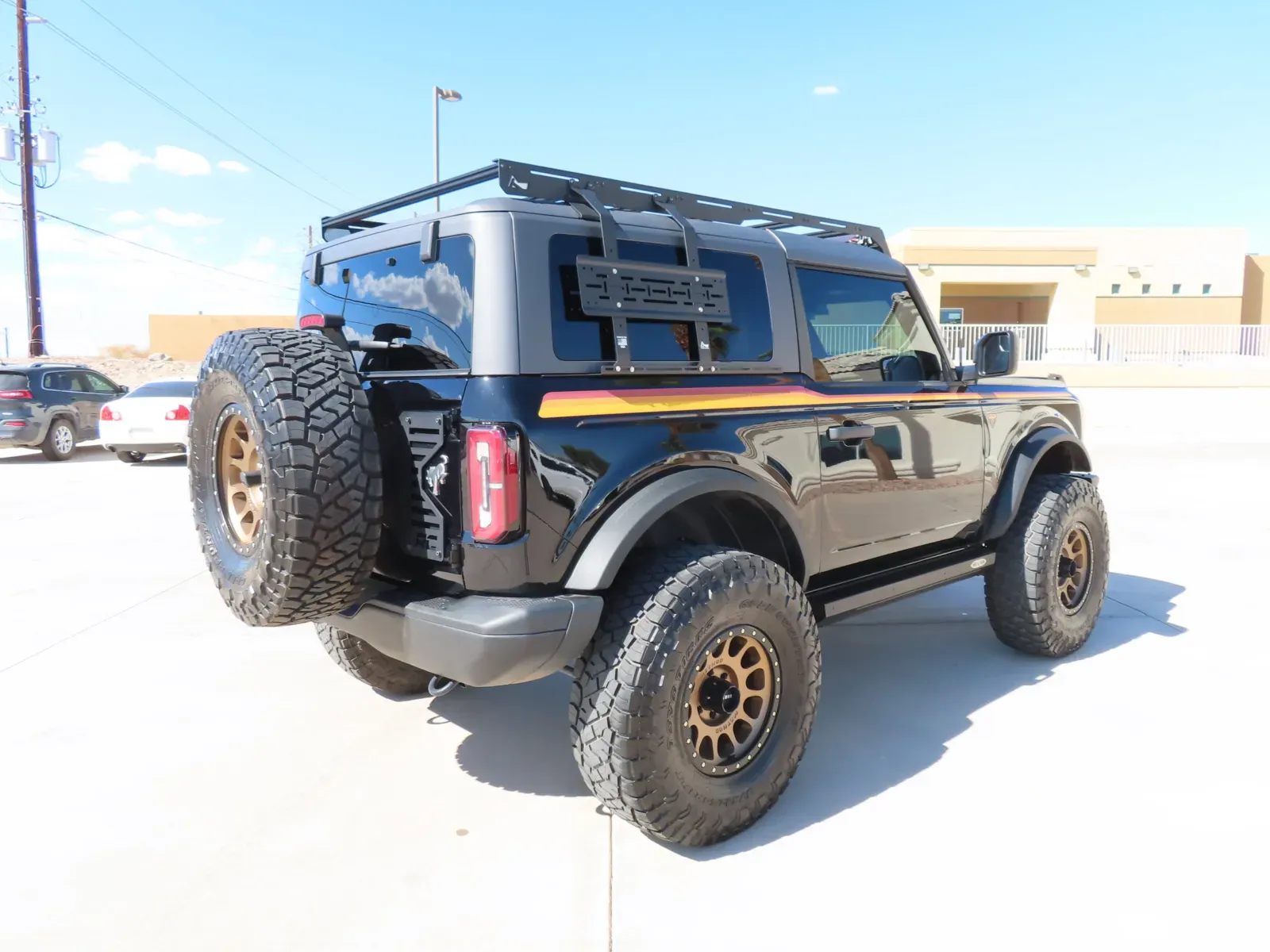 Ford Bronco photo 9