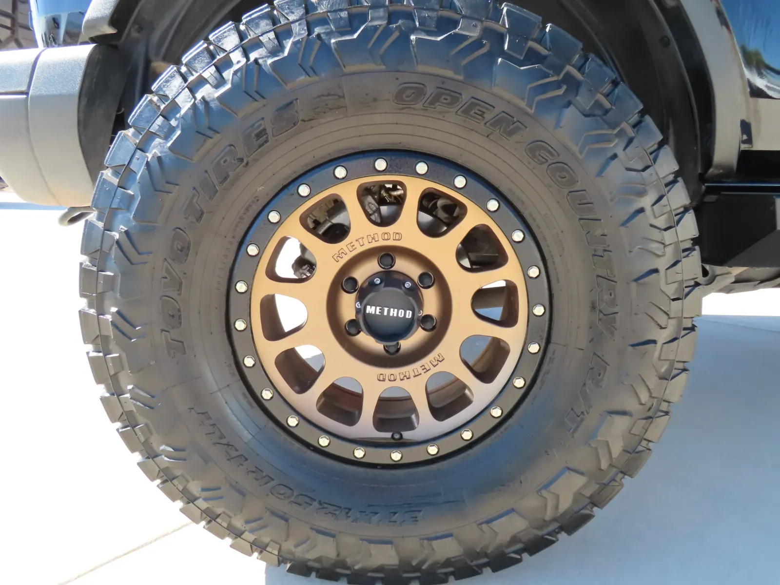 Ford Bronco photo 11