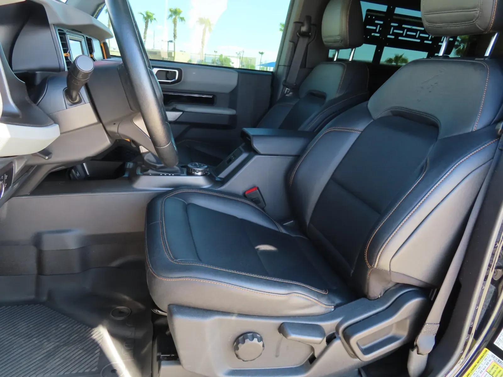 Ford Bronco photo 14