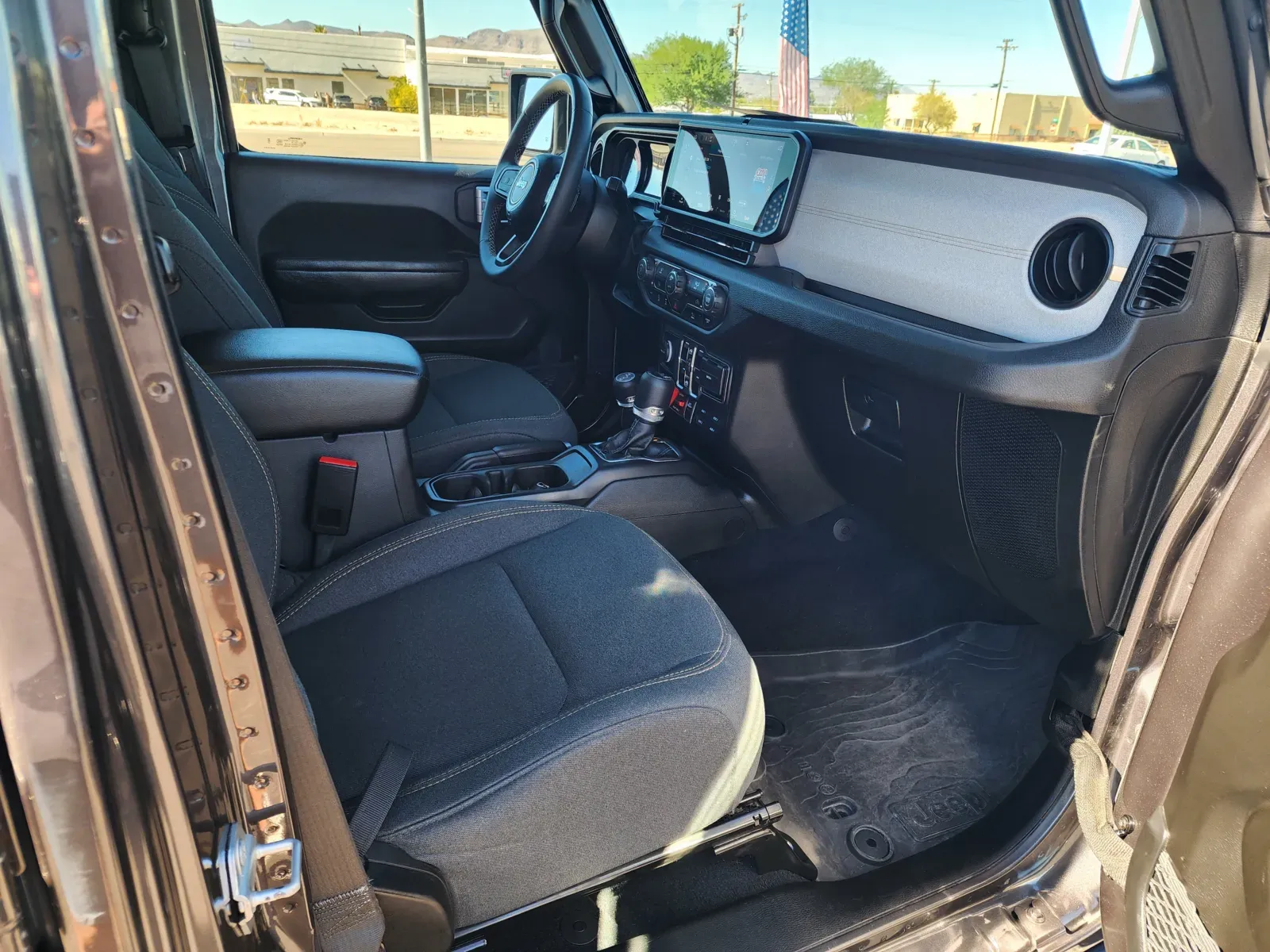 Jeep Gladiator photo 13