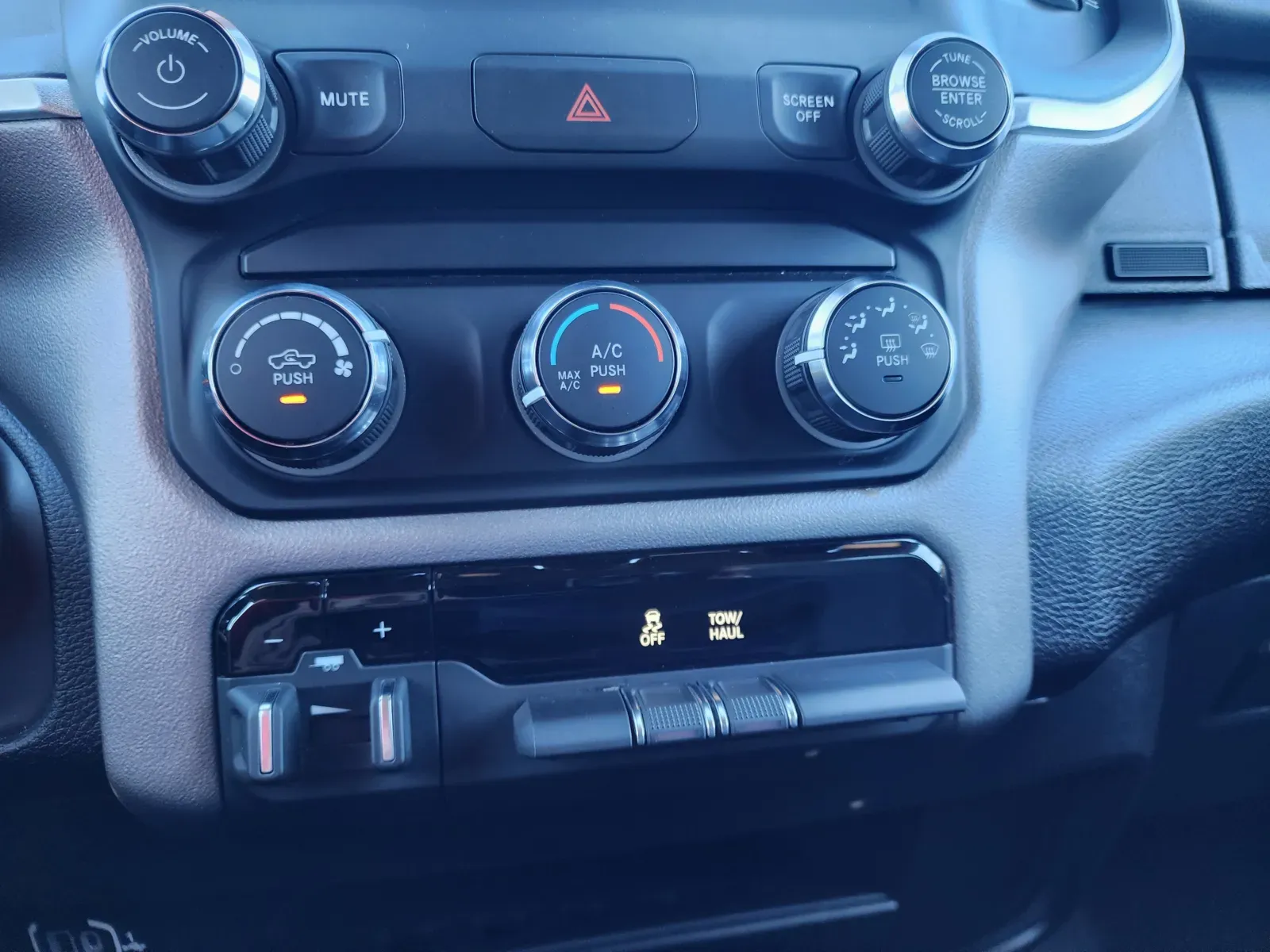 Ram 2500 photo 24