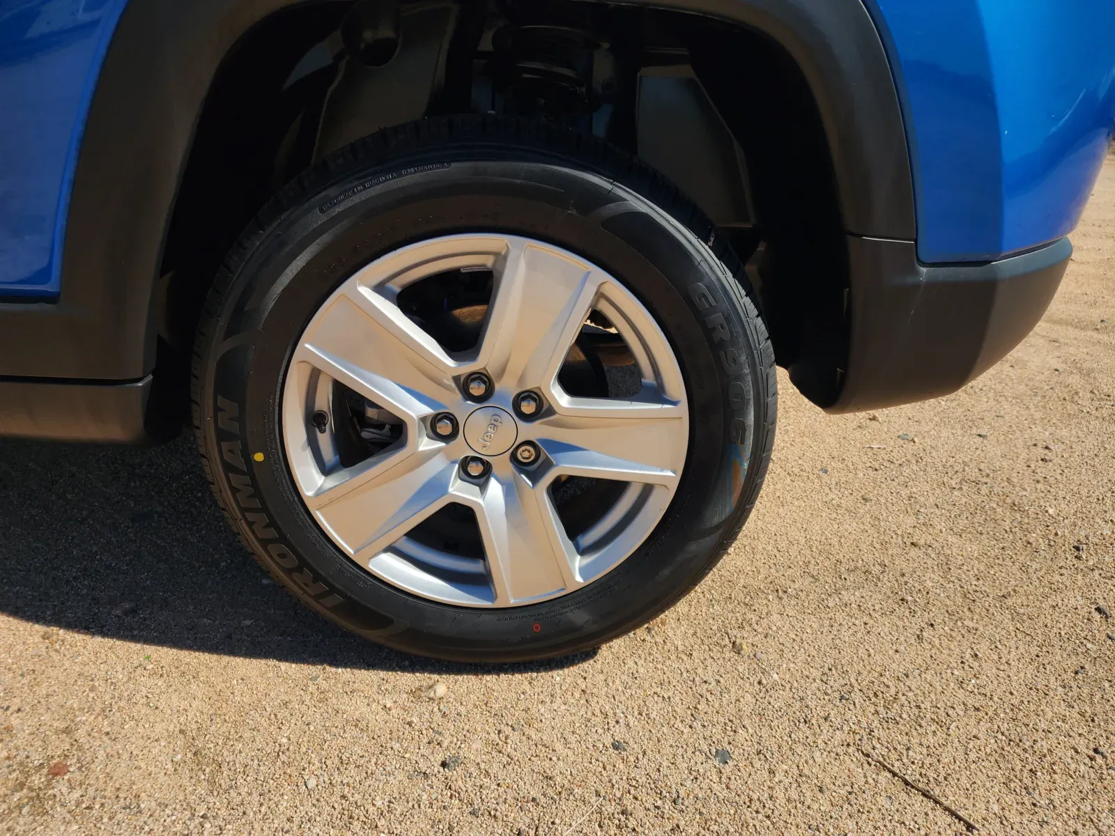 Jeep Compass photo 8