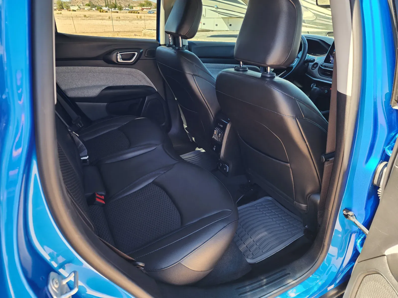 Jeep Compass photo 14