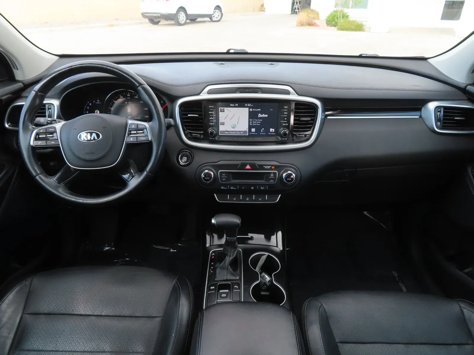 Kia Sorento photo 2
