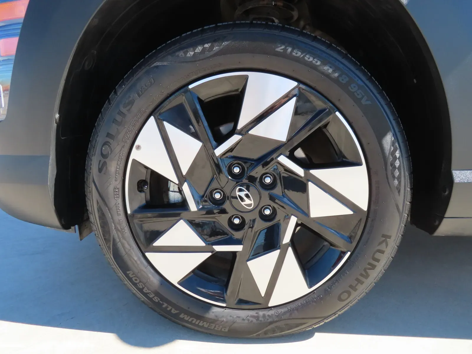 Hyundai Kona photo 5