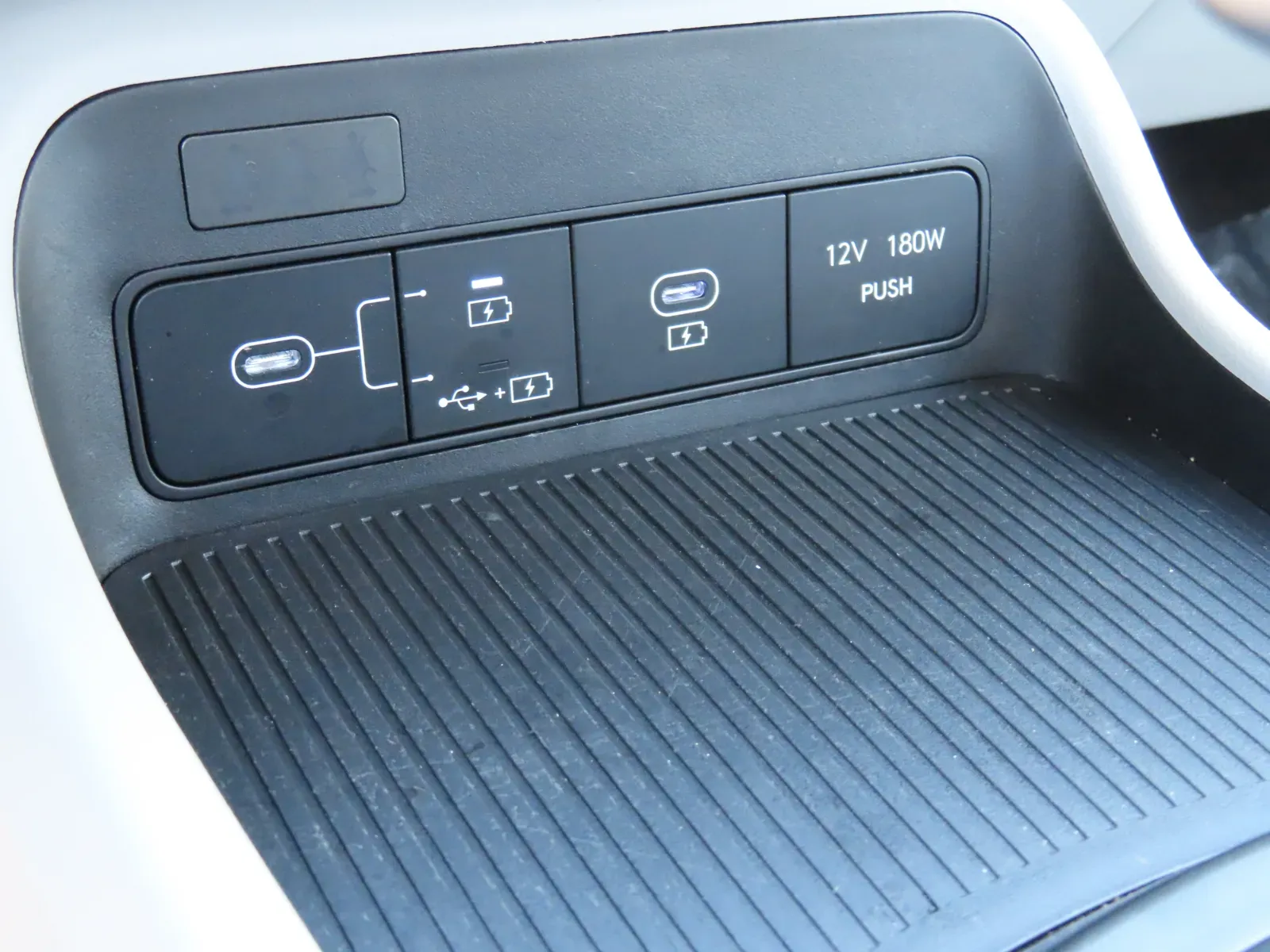 Hyundai Kona photo 26