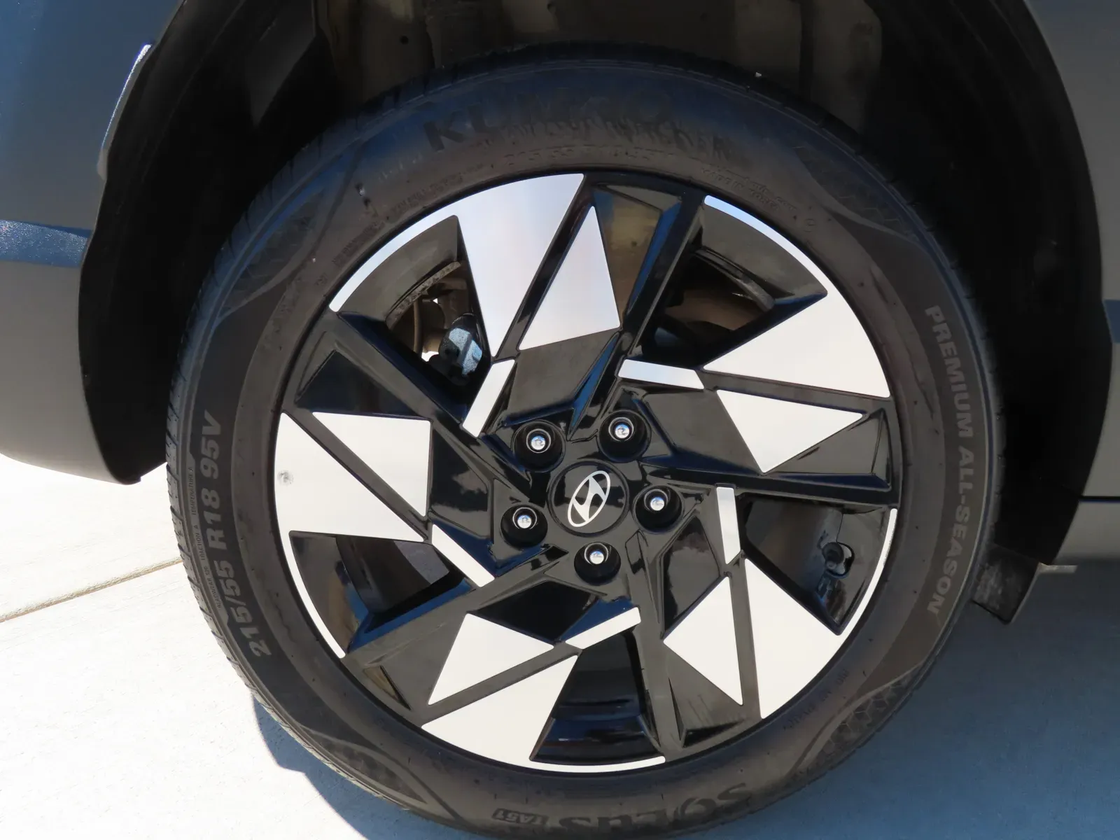 Hyundai Kona photo 11