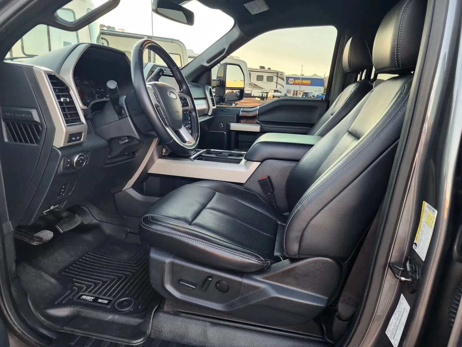 Ford F-350 photo 18
