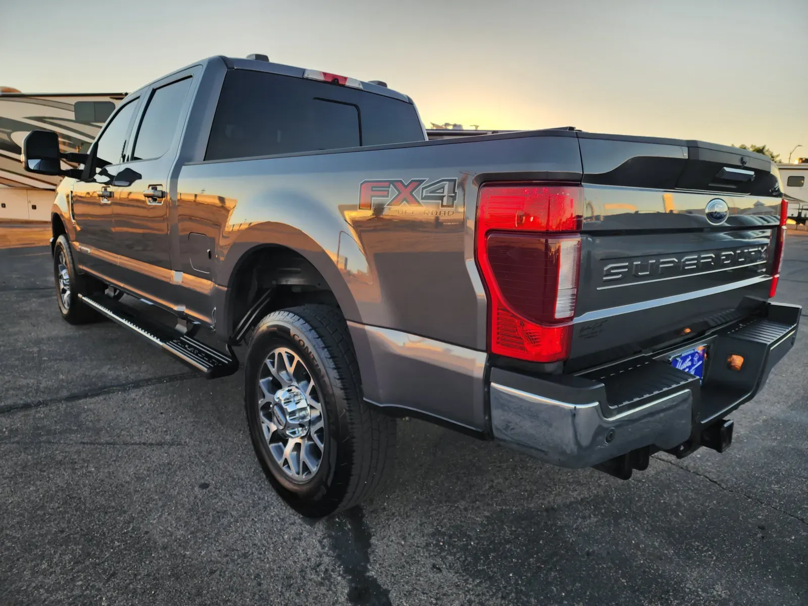 Ford F-350 photo 8