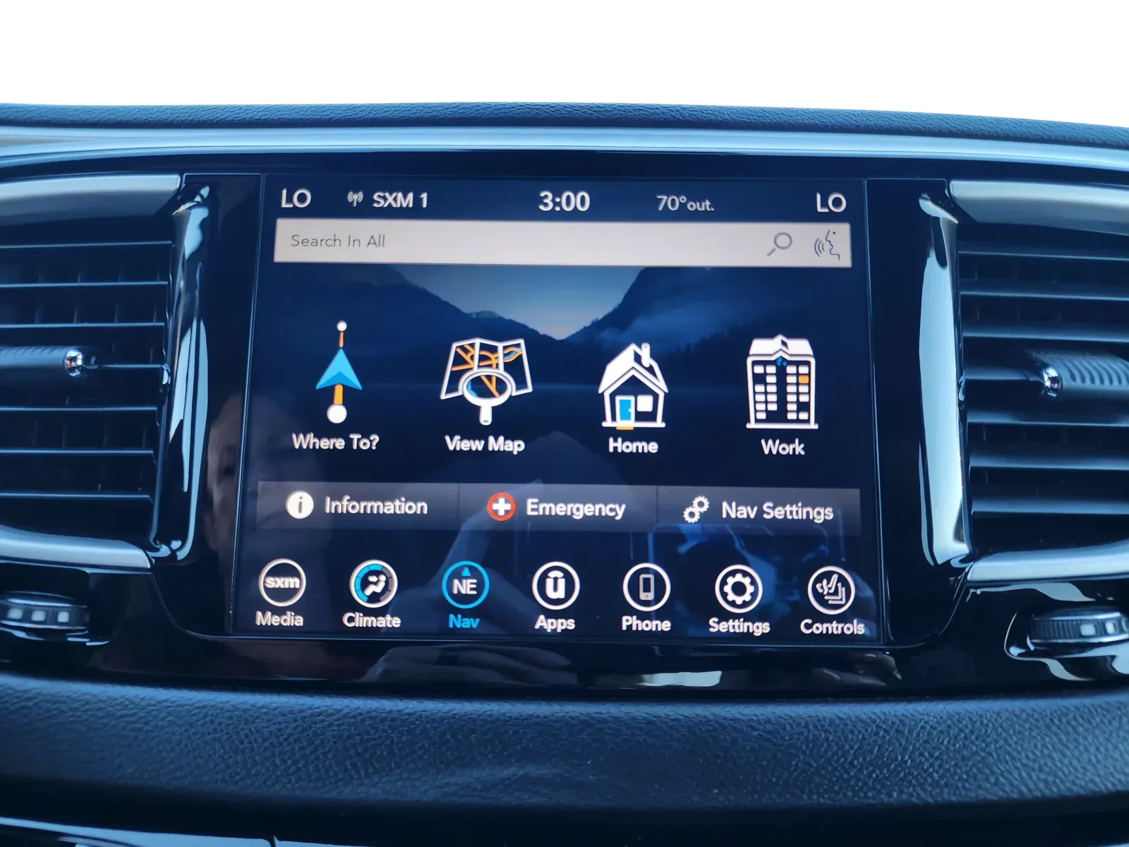 Chrysler Pacifica photo 24
