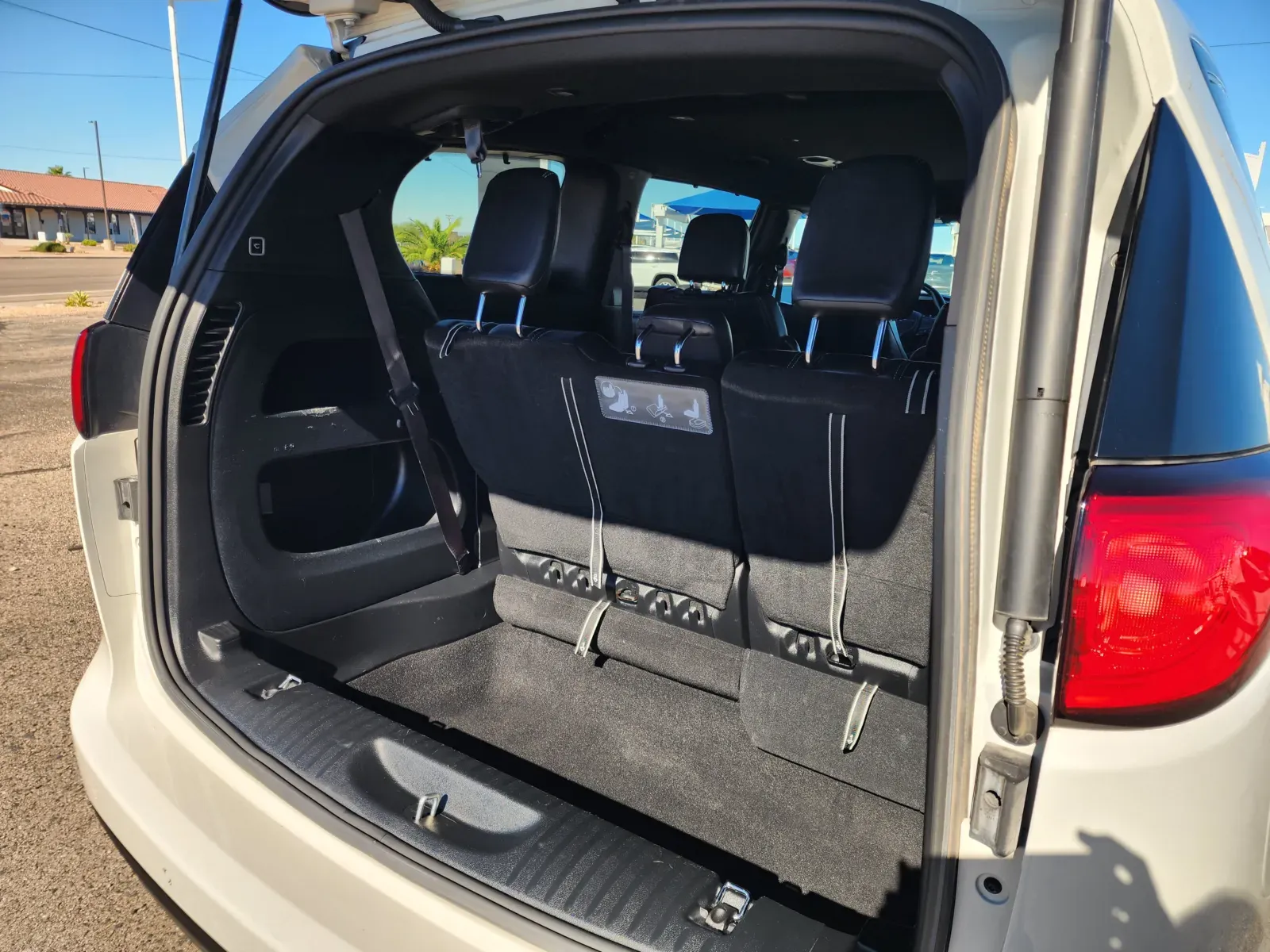 Chrysler Pacifica photo 15