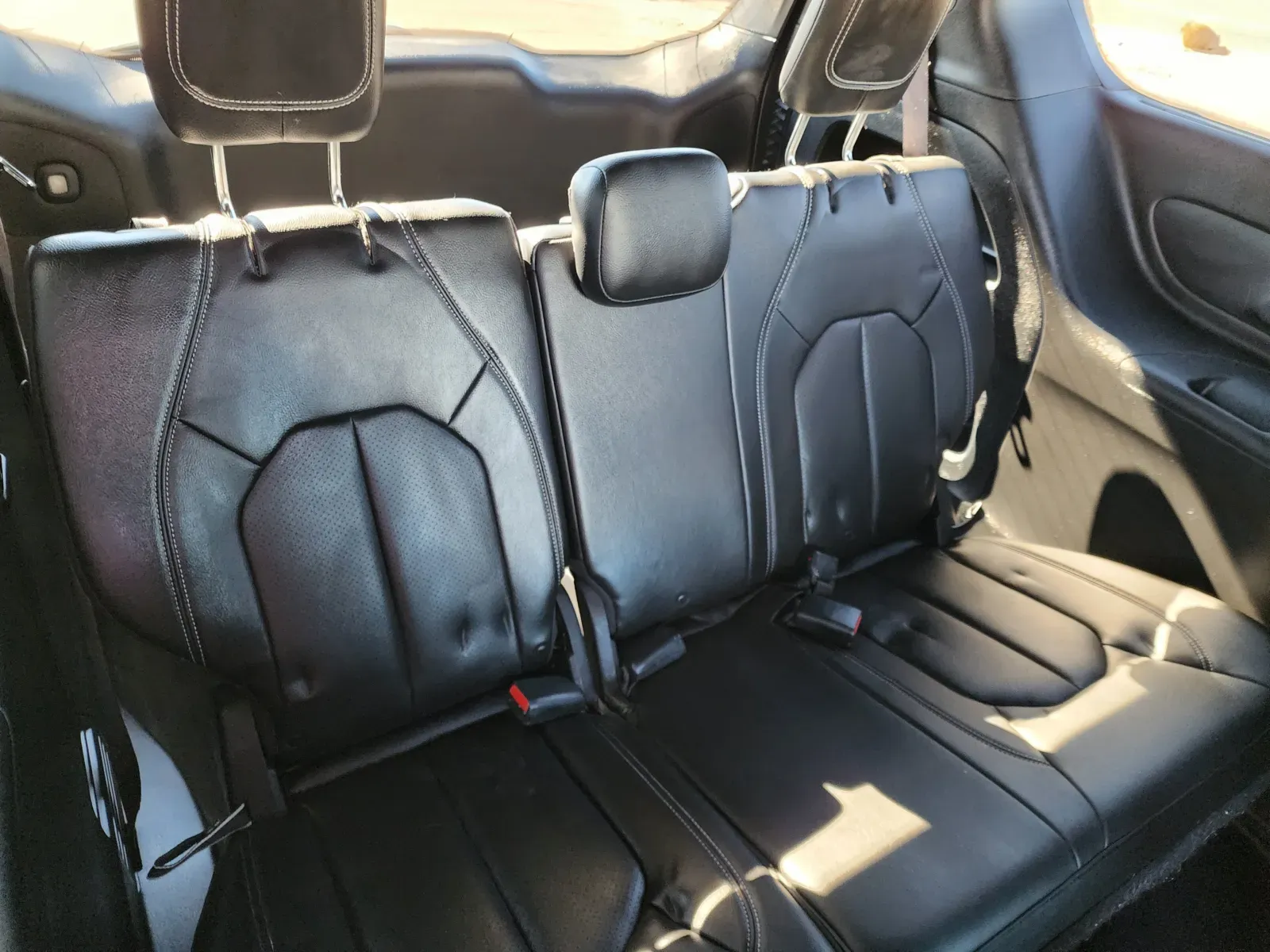 Chrysler Pacifica photo 14