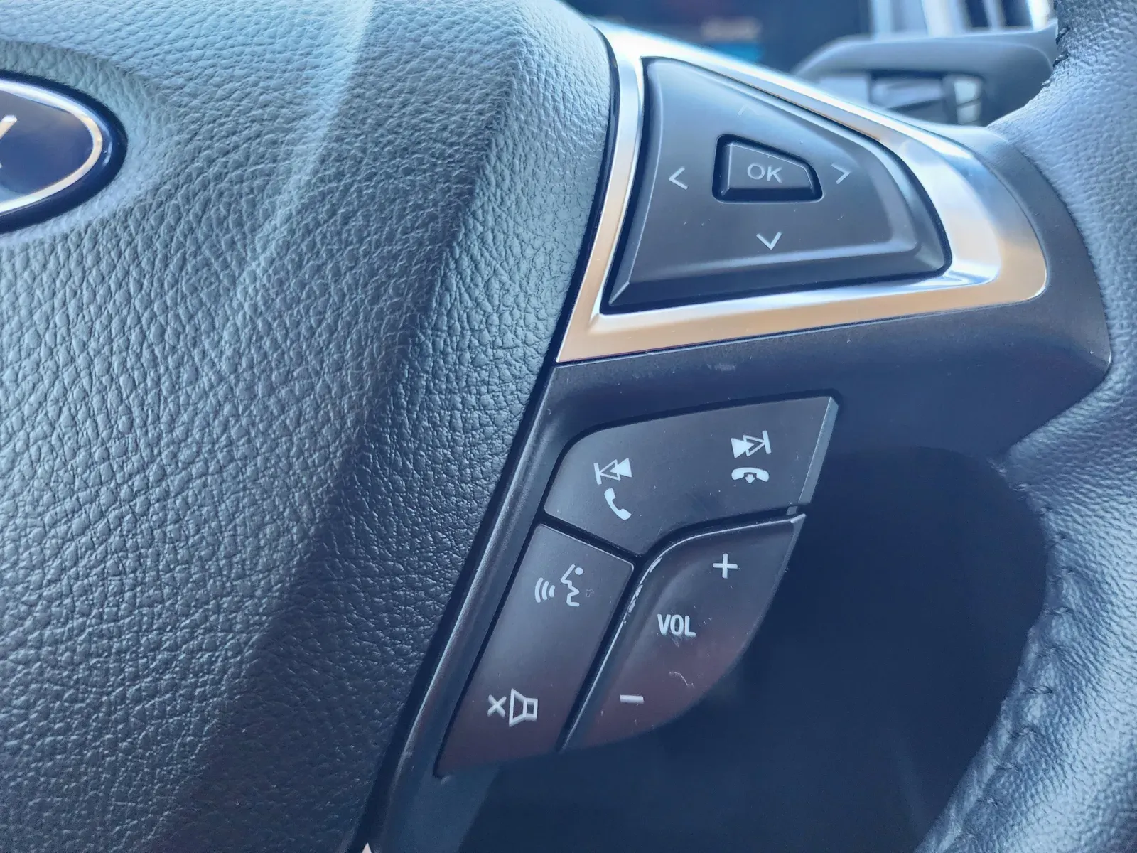 Ford Edge photo 19