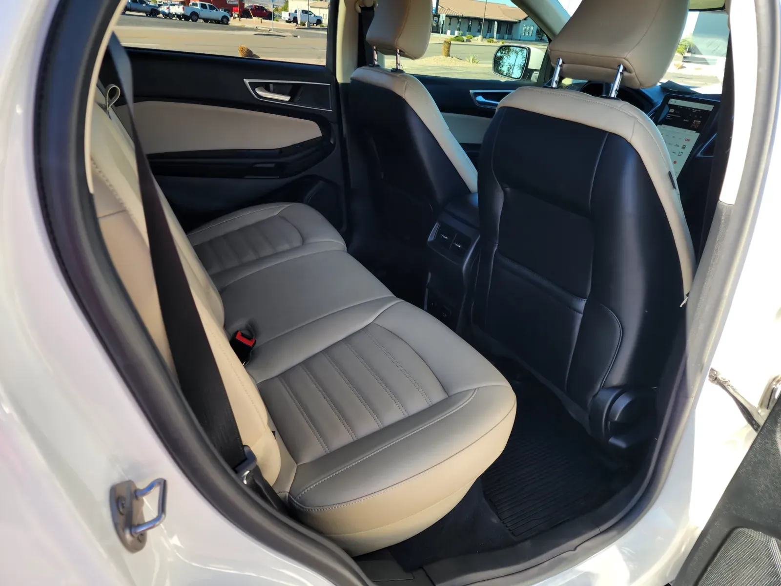 Ford Edge photo 13