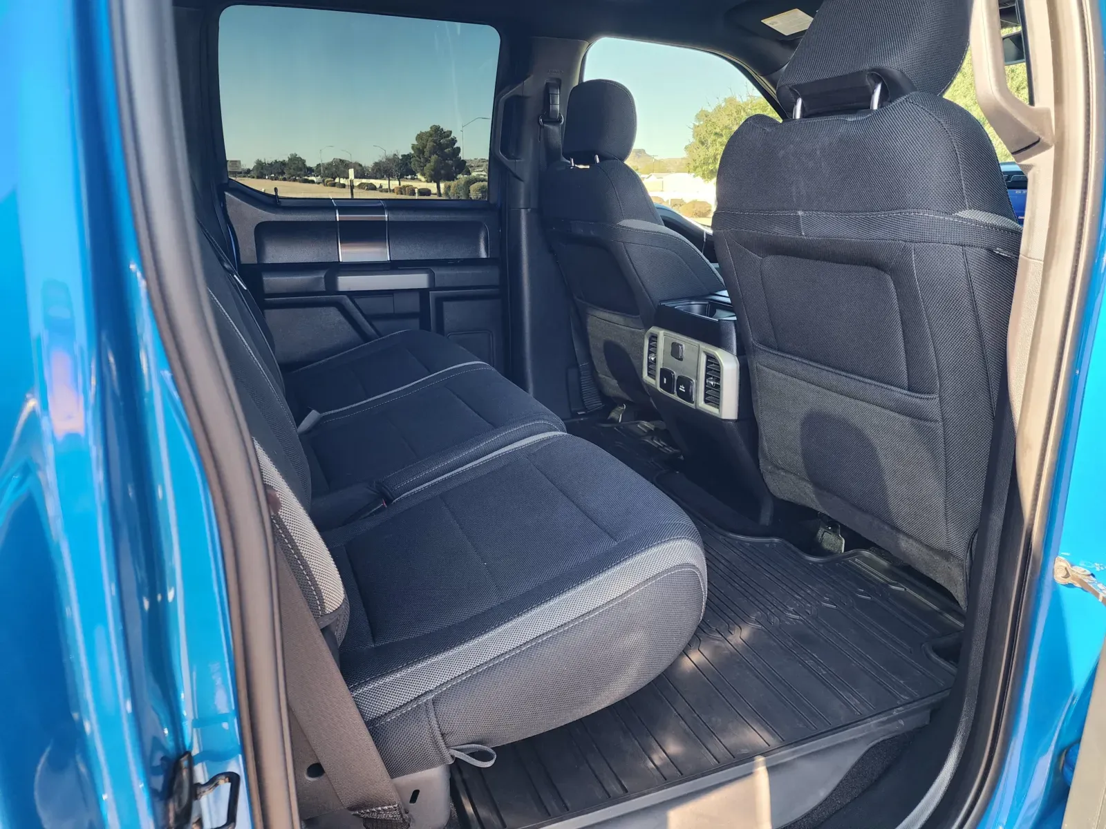 Ford F-150 photo 17