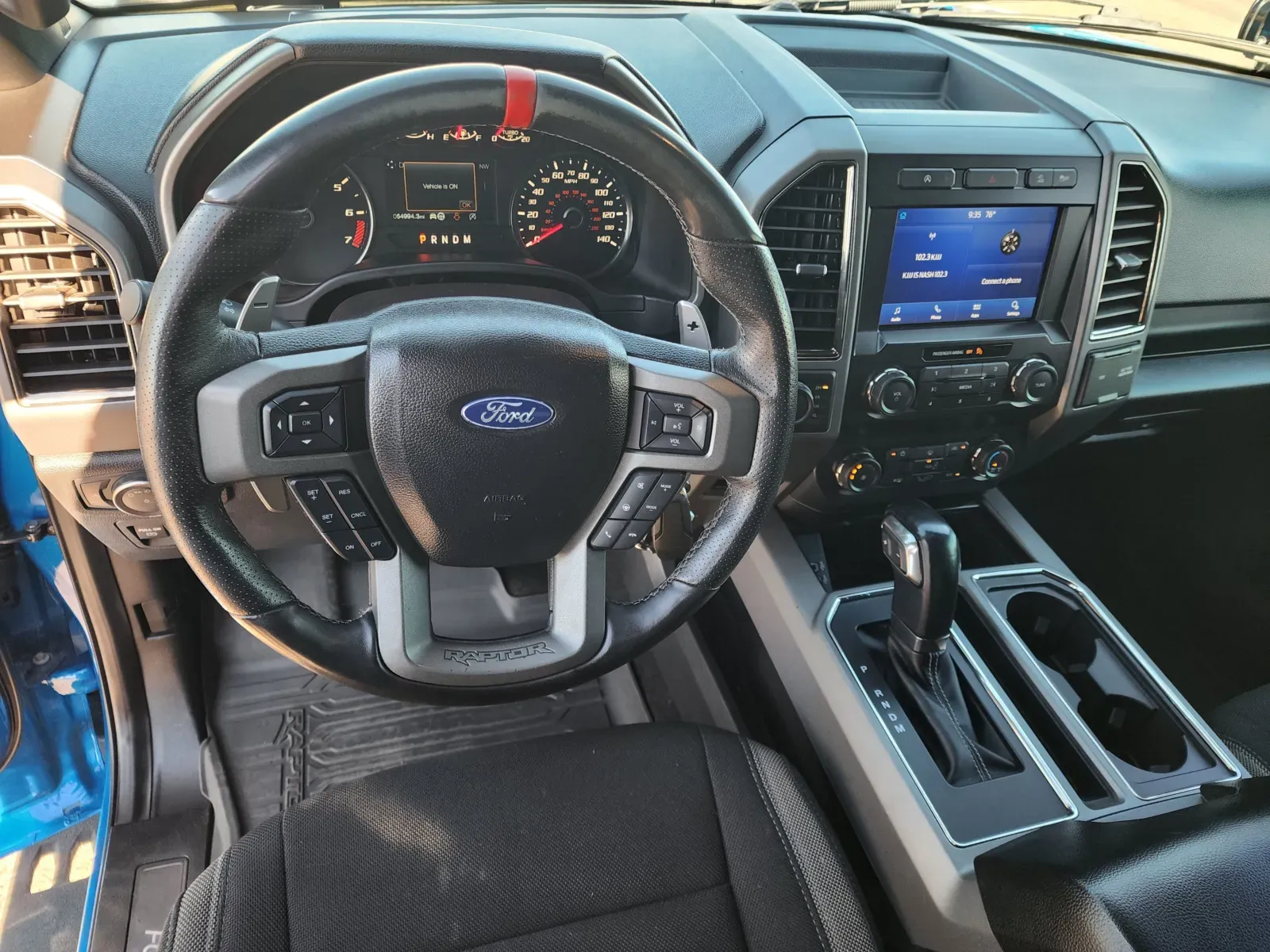 Ford F-150 photo 2