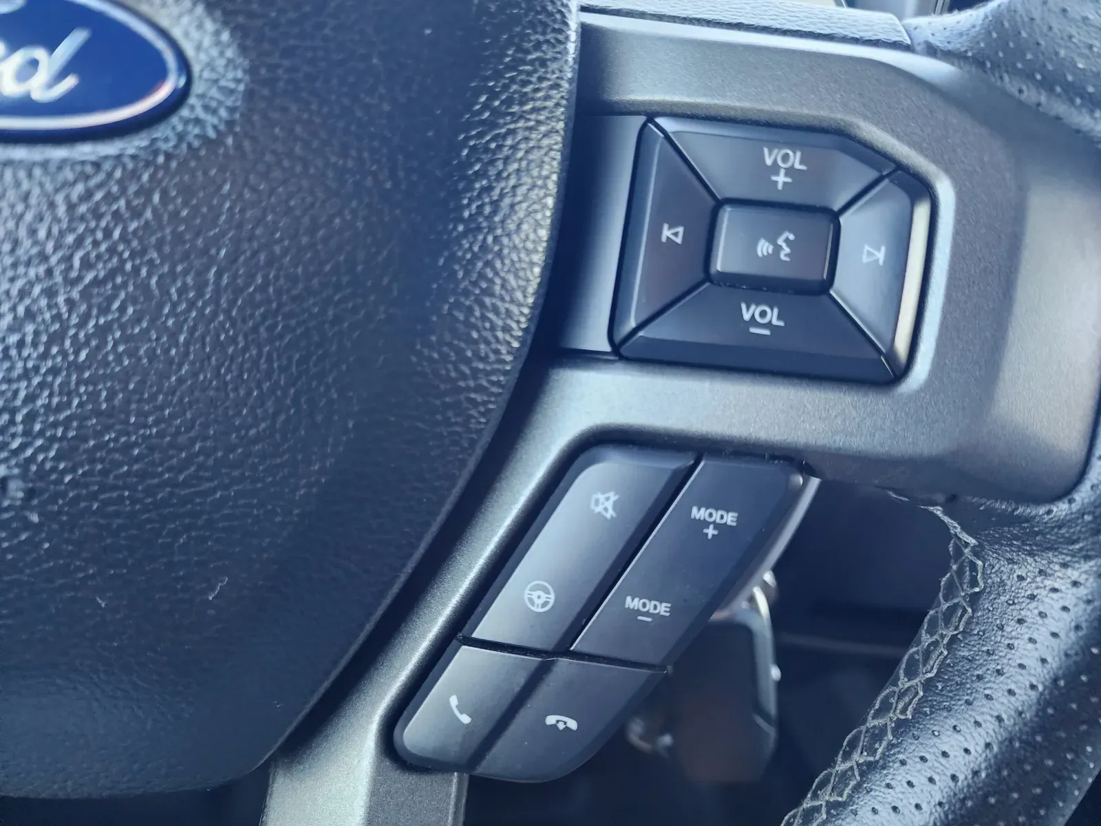 Ford F-150 photo 22