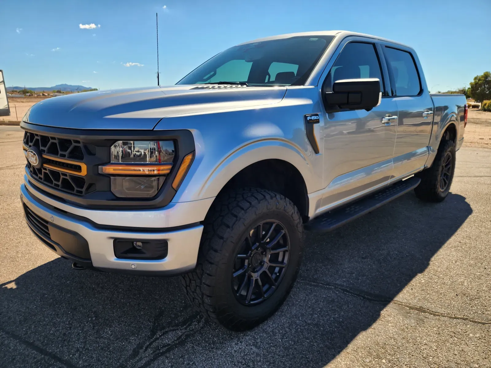 Ford F-150 photo 3