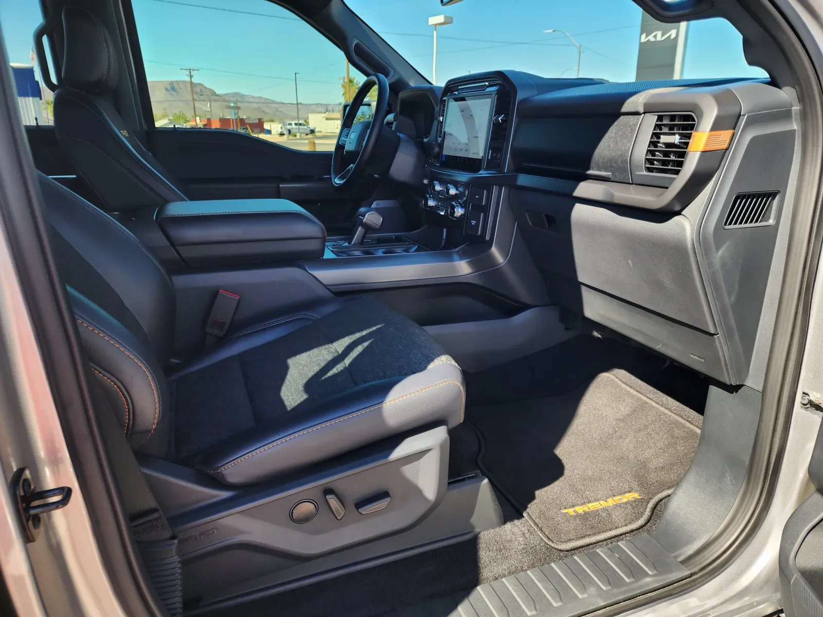 Ford F-150 photo 14