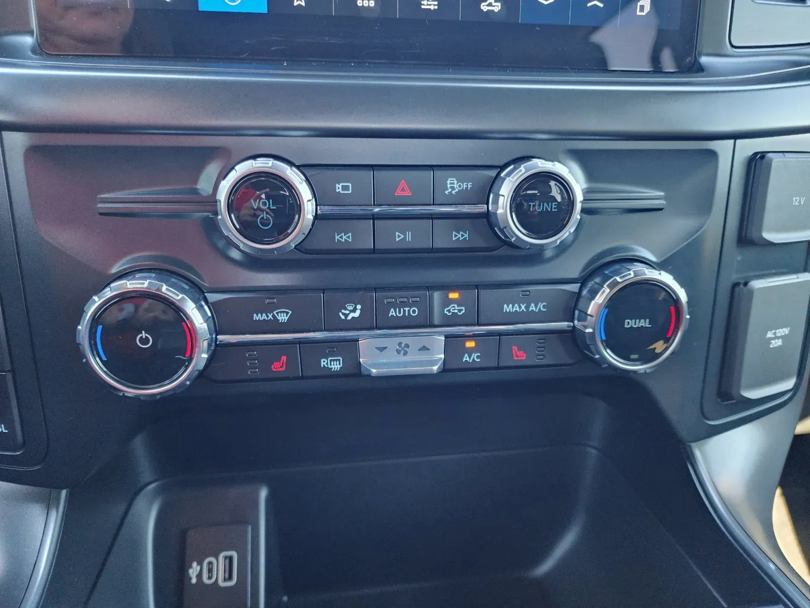 Ford F-150 photo 26
