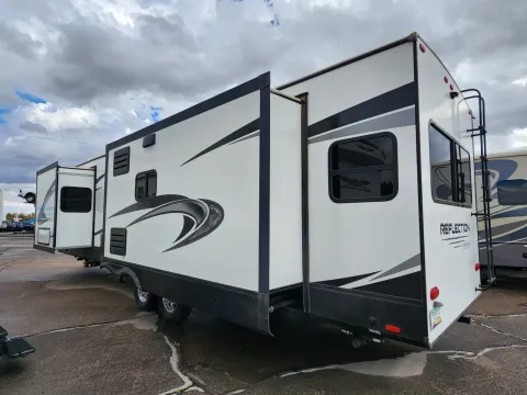 More photos of 2021 GRAND DESIGN REFELCTION at Martin Swanty's Paradise Auto, AZ