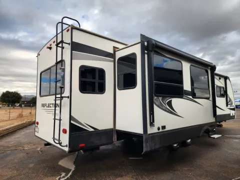 Another view of 2021 GRAND DESIGN REFELCTION for sale in Lake Havasu City, AZ at Martin Swanty's Paradise Auto
