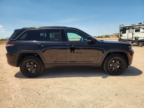 More photos of 2026 Jeep Grand Cherokee Laredo Altitude at Martin Swanty's Paradise Auto, AZ