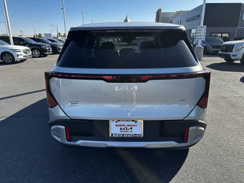 More photos of 2027 Kia Seltos LX at Martin Swanty's Paradise Auto, AZ