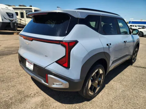 More photos of 2027 Kia Seltos EX at Martin Swanty's Paradise Auto, AZ