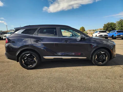 More photos of 2027 Kia Sportage EX at Martin Swanty's Paradise Auto, AZ