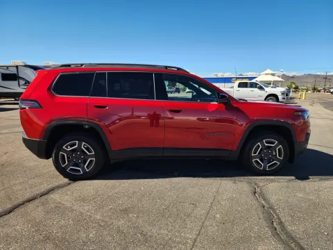 More photos of 2027 Jeep Cherokee Limited at Martin Swanty's Paradise Auto, AZ