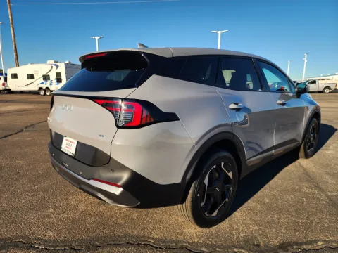 More photos of 2027 Kia Sportage Hybrid S at Martin Swanty's Paradise Auto, AZ