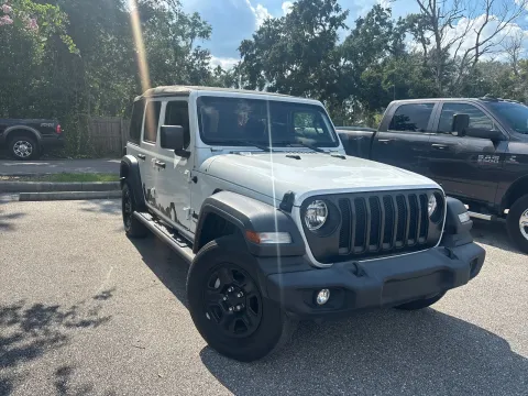 More photos of 2021 Jeep Wrangler Unlimited Sport at Evo Motors, FL