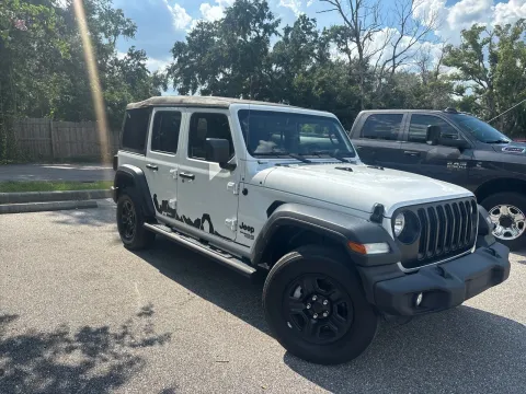 More photos of 2021 Jeep Wrangler Unlimited Sport at Evo Motors, FL