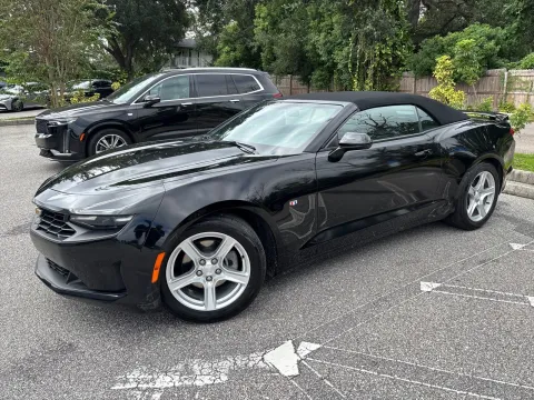 Another view of 2023 Chevrolet Camaro 1LT Convertible for sale in Seffner, FL at Evo Motors