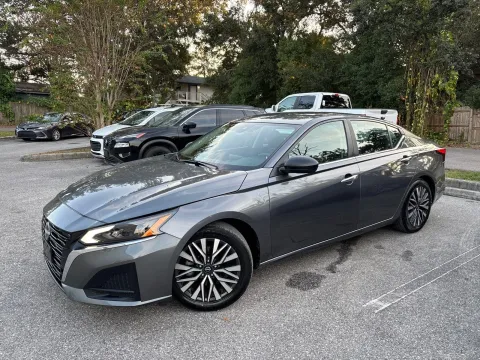 Photos of 2024 Nissan Altima 2.5 SV for sale in Seffner, FL at Evo Motors