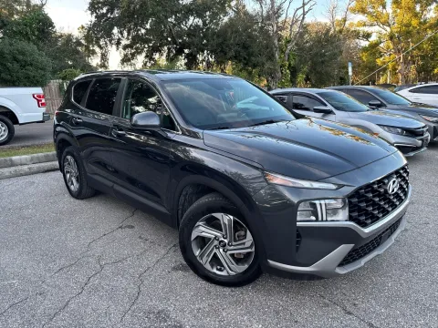 More photos of 2022 Hyundai Santa Fe SE at Evo Motors, FL