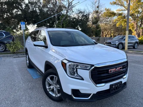 More photos of 2023 GMC Terrain SLE AWD w/CONVENIENCE PKG. at Evo Motors, FL